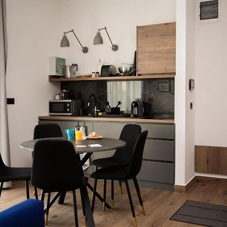 Tahiti Resort Apartments ไฮจ์ดุสโซบอสโล ภายนอก รูปภาพ