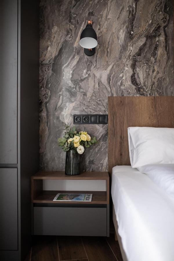 Tahiti Resort Apartments ไฮจ์ดุสโซบอสโล ภายนอก รูปภาพ