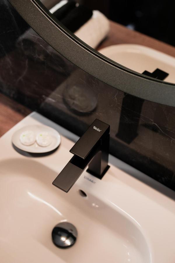 Tahiti Resort Apartments ไฮจ์ดุสโซบอสโล ภายนอก รูปภาพ