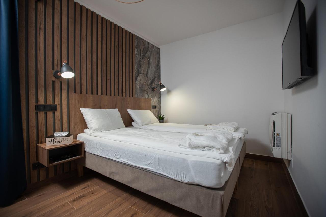 Tahiti Resort Apartments ไฮจ์ดุสโซบอสโล ภายนอก รูปภาพ